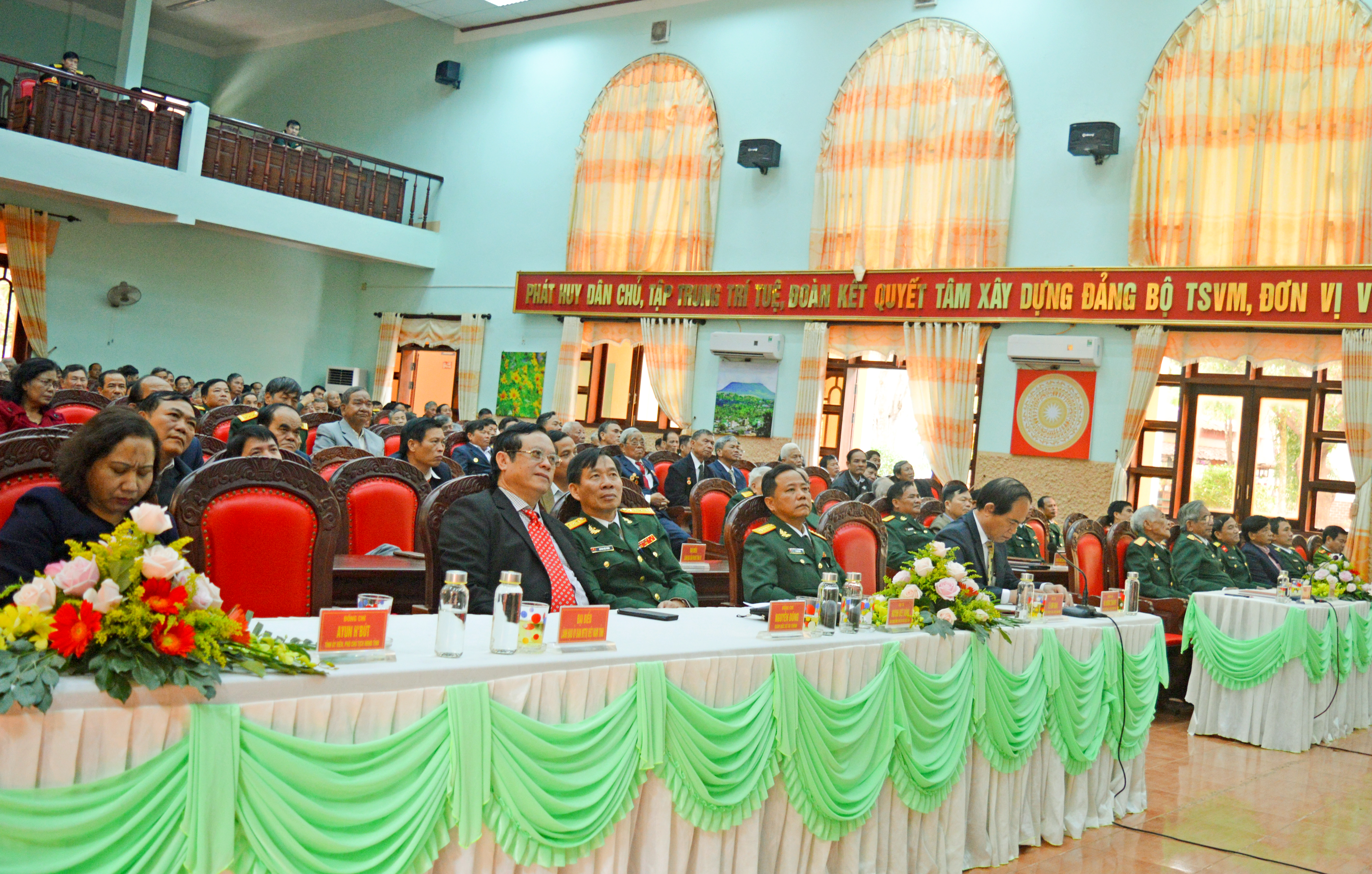 Tỉnh Gia Lai gặp mặt cán bộ quân đội cao cấp nghỉ hưu trên địa bàn